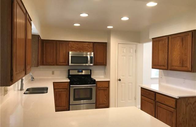 13223 Dime Box Trail Gallery 3