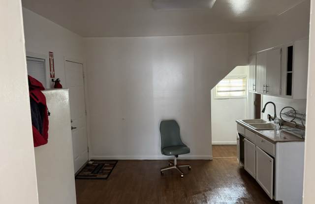 9441 Brombach Street Gallery 3