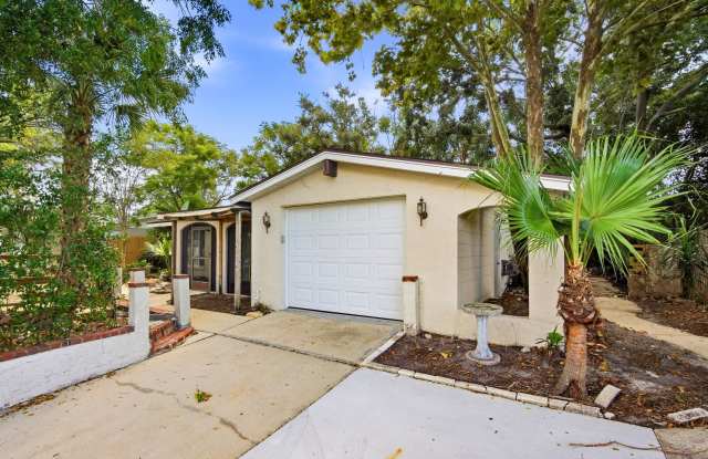 Spacious 2 Bedroom Home Gallery 3