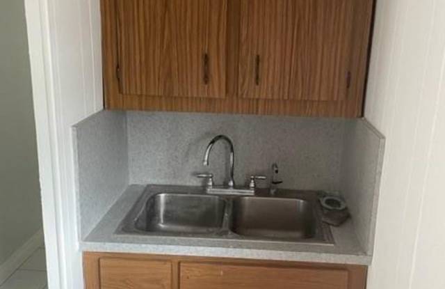 1901 Pierce Street 7, Hollywood, FL 33020 - 1901 Pierce Street, Hollywood, FL 33020 1901 Pierce Street 7, Hollywood, FL 33020 - 1901 Pierce Street, Hollywood, FL 33020