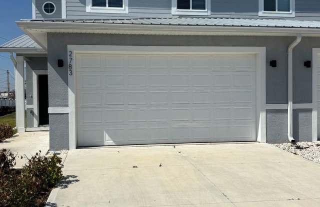 Modern 3-Bedroom Home with Spacious Layout in Charming Winter Haven! photos photos