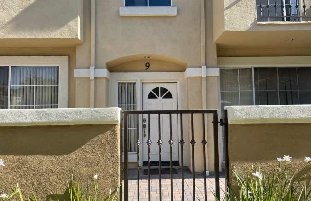 $500 OFF 1ST MONTHS RENT!! Spacious 3 Bedroom 2.5 Bathroom in Aliso Viejo photos photos $500 OFF 1ST MONTHS RENT!! Spacious 3 Bedroom 2.5 Bathroom in Aliso Viejo photos photos