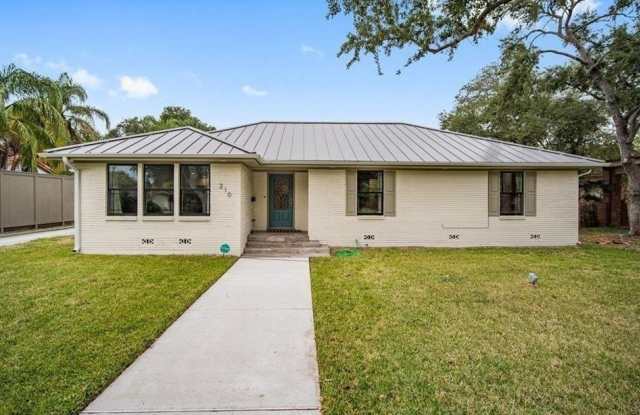 210 Wilshire Place photos photos