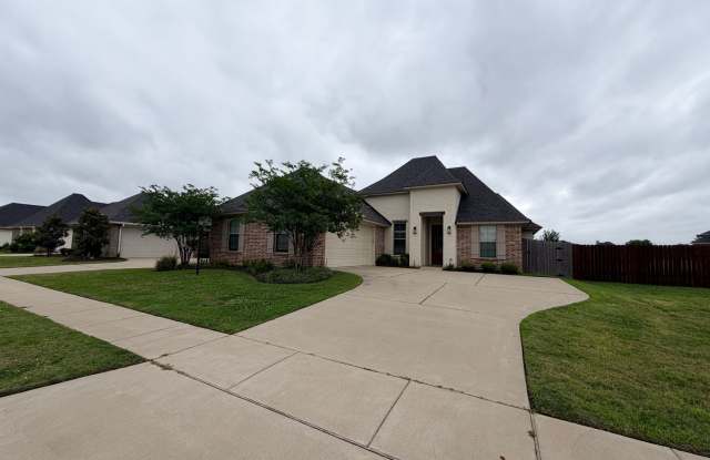 Gated Community Close to Barksdale Air Force Base... - 5116 Tensas Drive, Bossier County, LA 71111