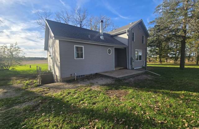 Spacious Farmhouse Gallery 3