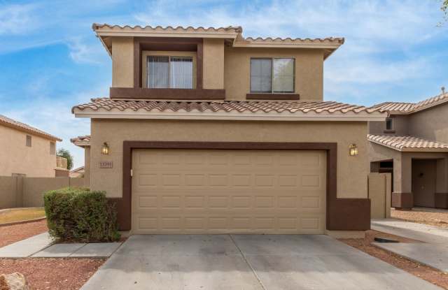 Beautiful home in Surprise with pool! - 13391 West Crocus Drive, Surprise, AZ 85379