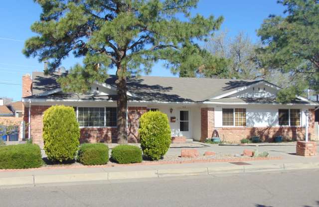 Beautiful Home in NE Albuquerque - 2813 Indiana Street Northeast, Albuquerque, NM 87110