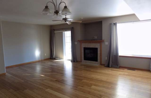Large 3bedroom/2.5 bath Iowa City Townhouse photos photos