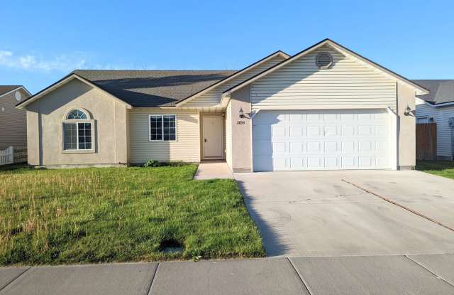 Spacious 4 bedroom home photos photos