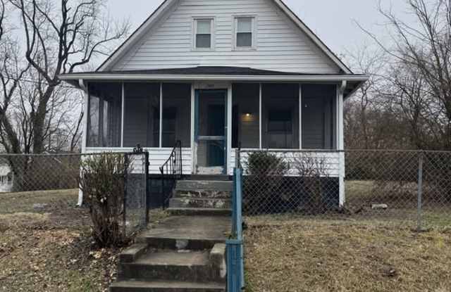 2404 Trenton St photos photos