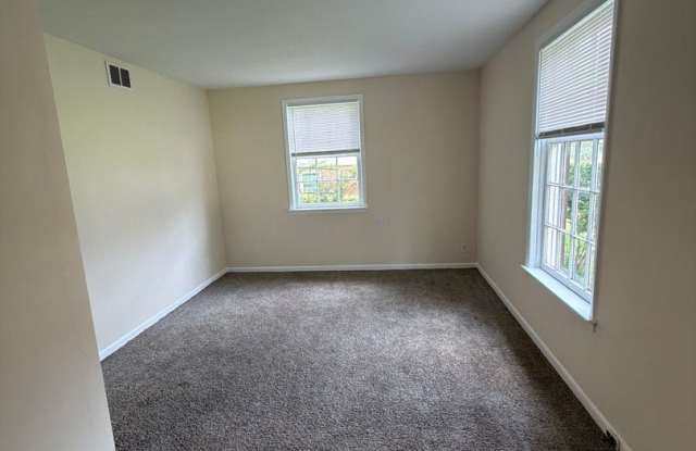 T.R. Lawing Realty Property Gallery 3