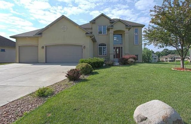 2700 105th Ave NE - 2700 105th Ave NE, Blaine, MN 55449