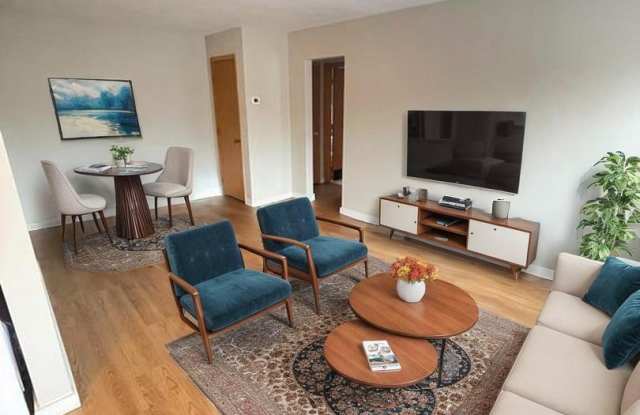 Available Now! - 1 Bed 1 Bath Apartment - 25 West Redwing Street, Duluth, MN 55803