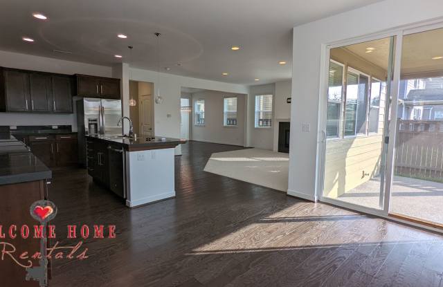 Beautiful open floorplan with FOUR large bedrooms and a cute office!! AIR CONDITIONING!!! NEW CARPET!! - 8919 Aster Street Southeast, Tumwater, WA 98501