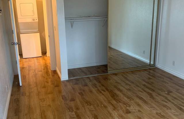4041 Oakcrest Dr. #207 Gallery 4