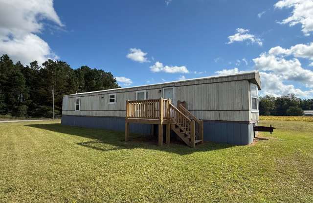 Nice 2 bedroom, 2 bath Mobile home - 122 Osage Lane, Onslow County, NC 28546