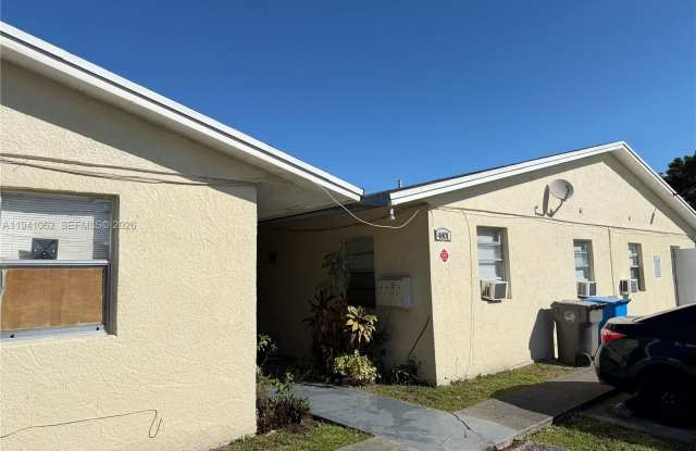 4801 SW 18th St photos photos