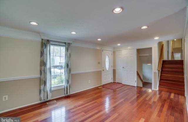 5502 TOBEGO COURT Gallery 4