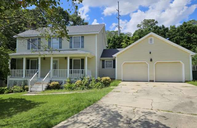 1617 Hennessy Place photos photos