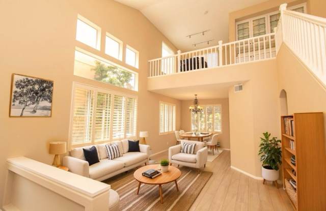 Spacious 3 Bed/2.5 Bath in Desirable UTC La Jolla Community of Toscana photos photos Spacious 3 Bed/2.5 Bath in Desirable UTC La Jolla Community of Toscana photos photos