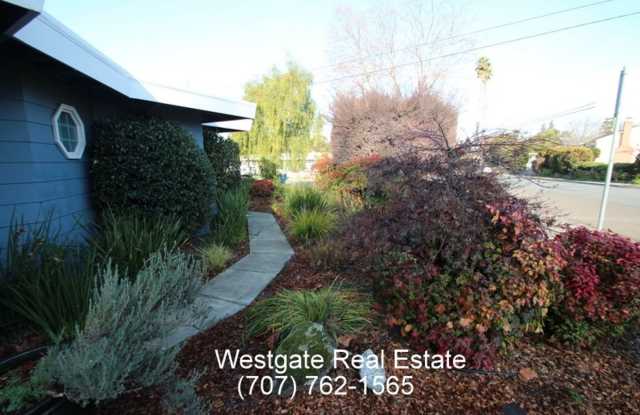 Darling West Petaluma 3/2 Home Located Near Grant School - 1100 Mountain View Avenue photos photos
