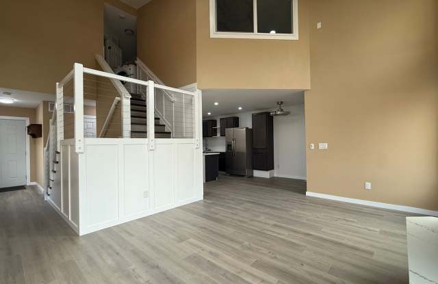 Fully Remodeled 3 Bedroom, 2.5 Bath Corner Lot. Available NOW! Gallery 4