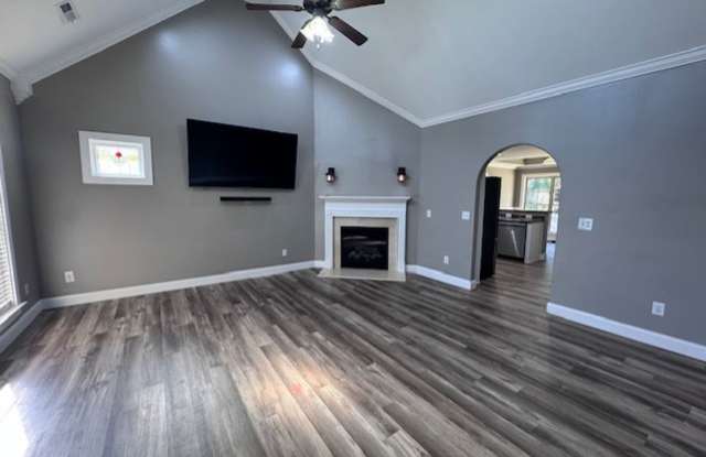 Affordable 3/2, Calera-Near I-65, Quick Travel to Birmingham Gallery 4