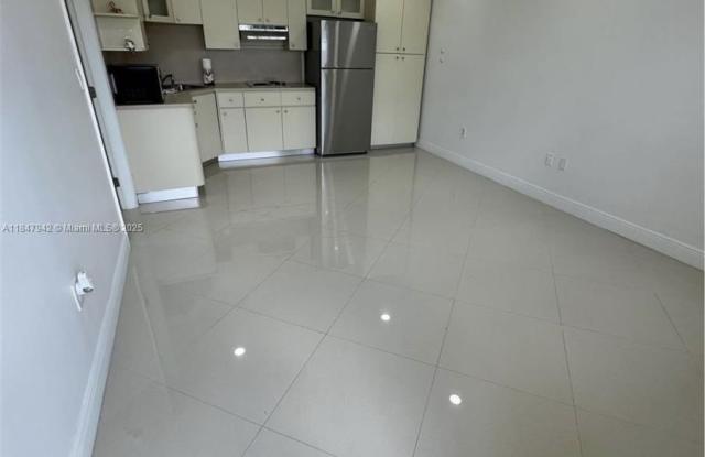 110 E 44th St photos photos