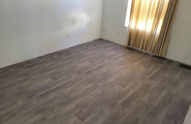 3115 N Fairview Ave #184 photos photos