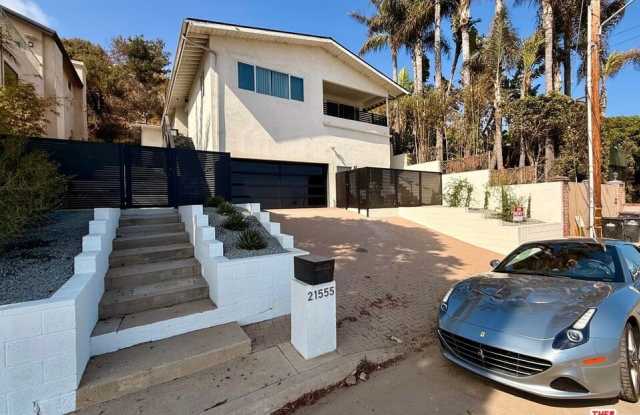 21555 Pacific Coast Hwy photos photos
