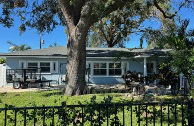8958 110th Street - 8958 110th Street, Seminole, FL 33772
