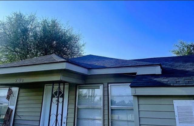 2320 Southwest East Avenue - 2320 Southwest East Avenue, Lawton, OK 73505