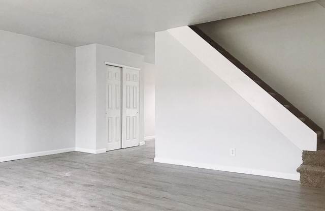 12521 RICHTON ROAD Gallery 2