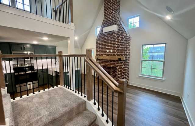 Village on the Creek - 3858 West Somerville Lane, Fayetteville, AR 72704