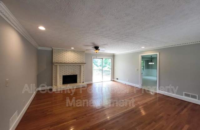 4548 Shallowford Road Gallery 3