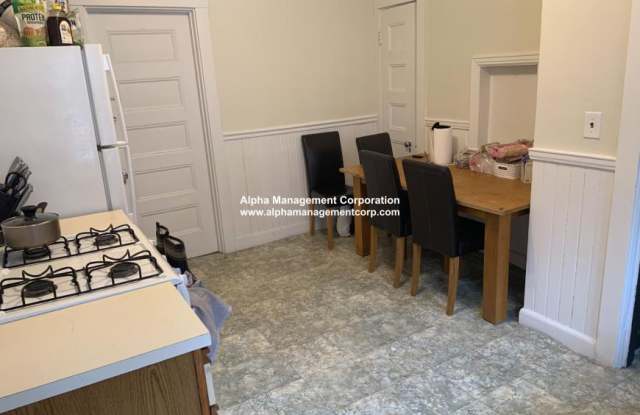 533 Newbury St. photos photos