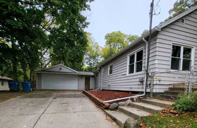 3 Bedroom/ 1 - 511 Chicago Avenue, Eastwood, MI 49048