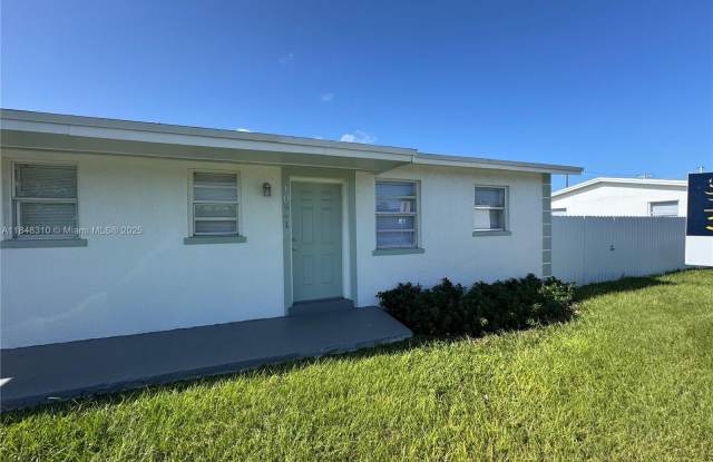 10541 SW 184th St photos photos