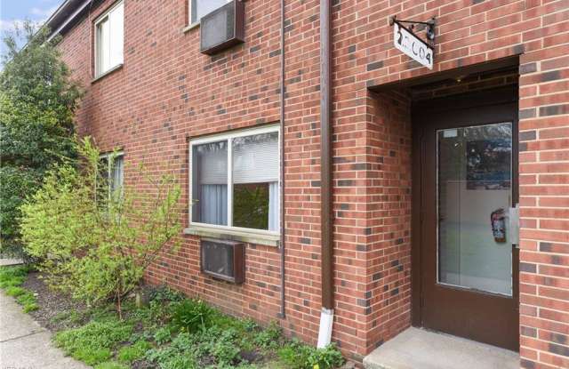 22004 River Oaks Dr Gallery 2