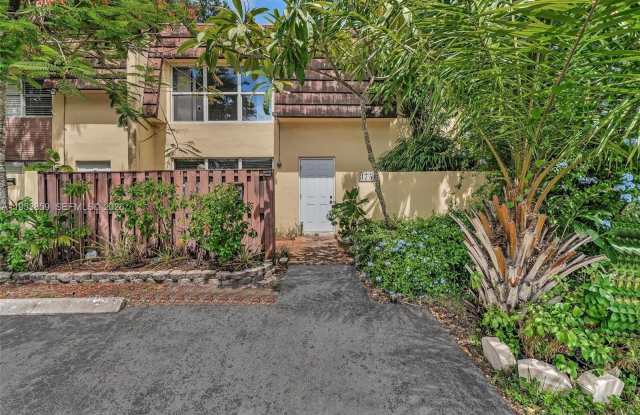 3750 SW 60th Ter photos photos