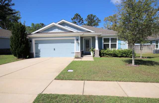 Central Freeport Location with Community Pool photos photos