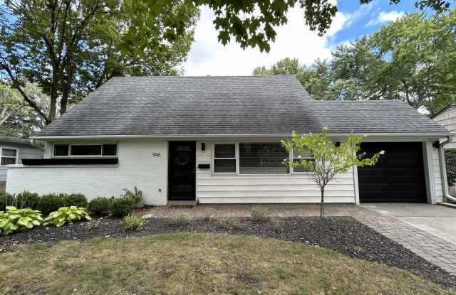 946 Caniff Rd - 946 Caniff Road, Columbus, OH 43221 946 Caniff Rd - 946 Caniff Road, Columbus, OH 43221