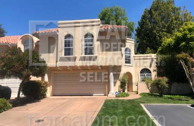 1355 Cuernavaca Circulo - 1355 Cuernavaca Circulo, Mountain View, CA 94040