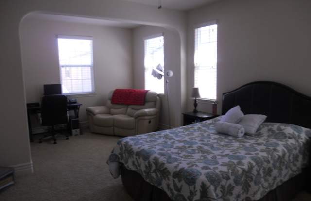 200 Talmont Circle Gallery 3