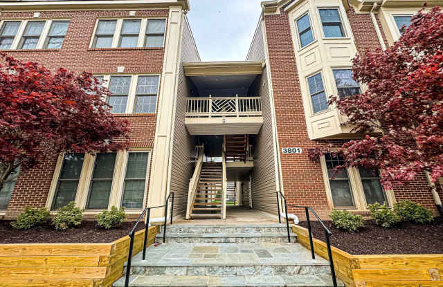 Fantastic 2 Bed 2.5 Bath Condo With A Spacious Loft In Sought-After Oxford House - 3801 Ridge Knoll Court, Fair Oaks, VA 22033