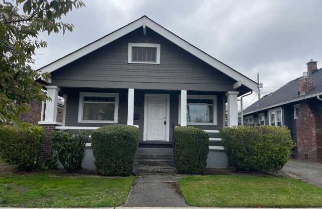 Adorable 2 Bedroom House in S Tacoma! - 812 South 39th Street, Tacoma, WA 98418