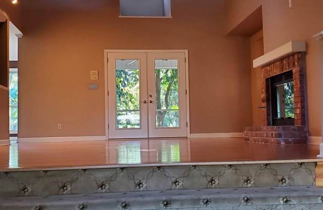 8681 Scenic Hwy Gallery 3