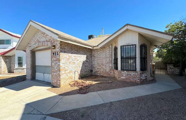 West El Paso 3bed/2Bath refrig A/C Home photos photos