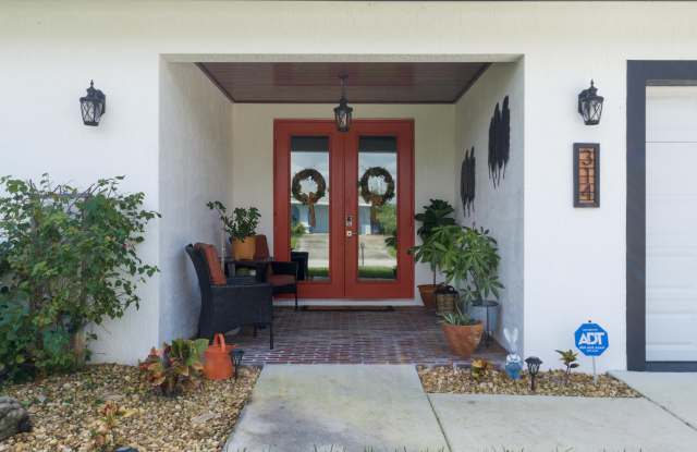 314 NE Surfside Avenue Gallery 4