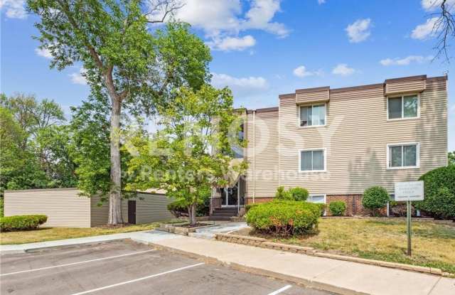 Available now - your very own 2 bedroom, 2 bath condo in Plymouth! photos photos